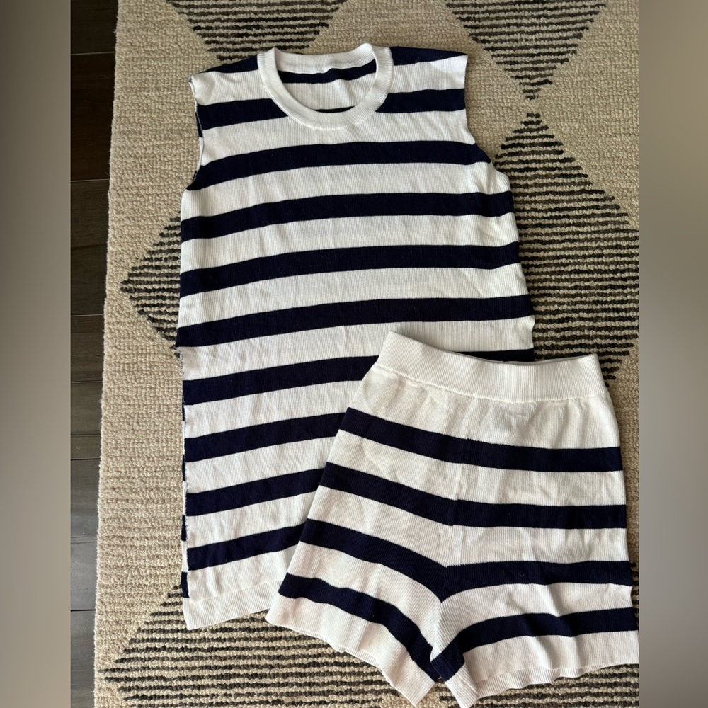 Sweater short set